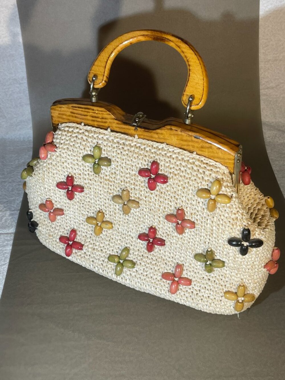1950's Large Raffia Beaded Ladie's Handbag Wooden Handles 14x10"